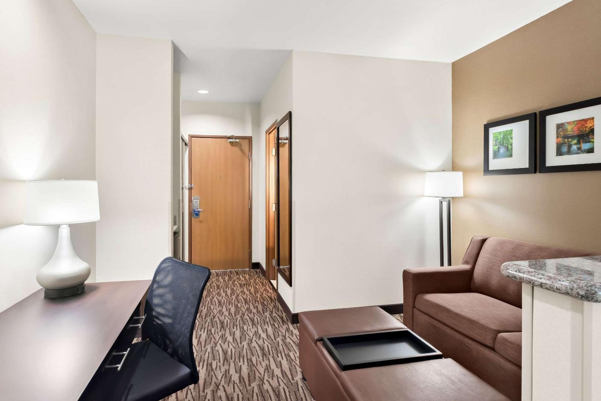 Comfort Airport Hotel Portland