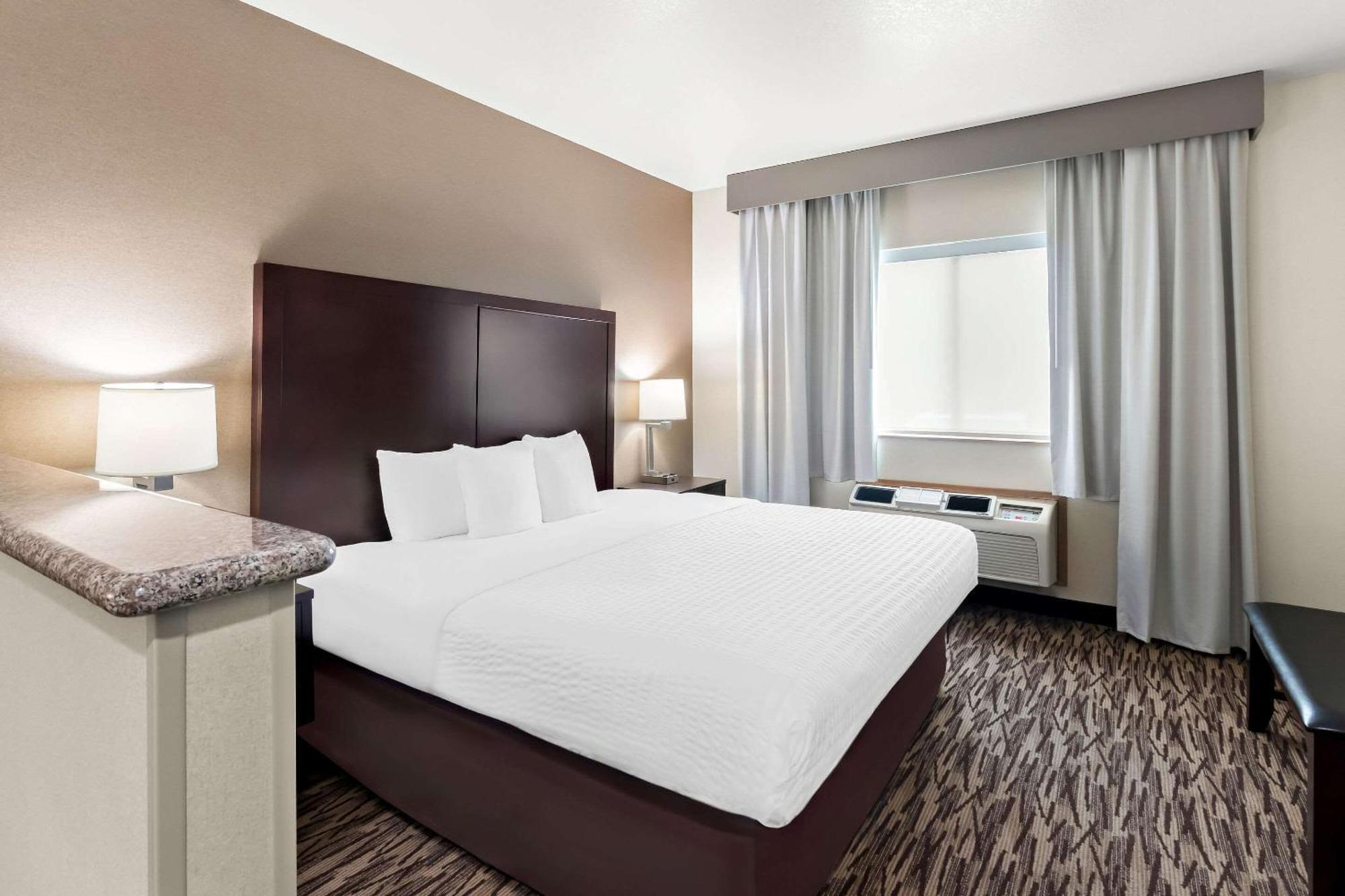 Comfort Airport Hotel