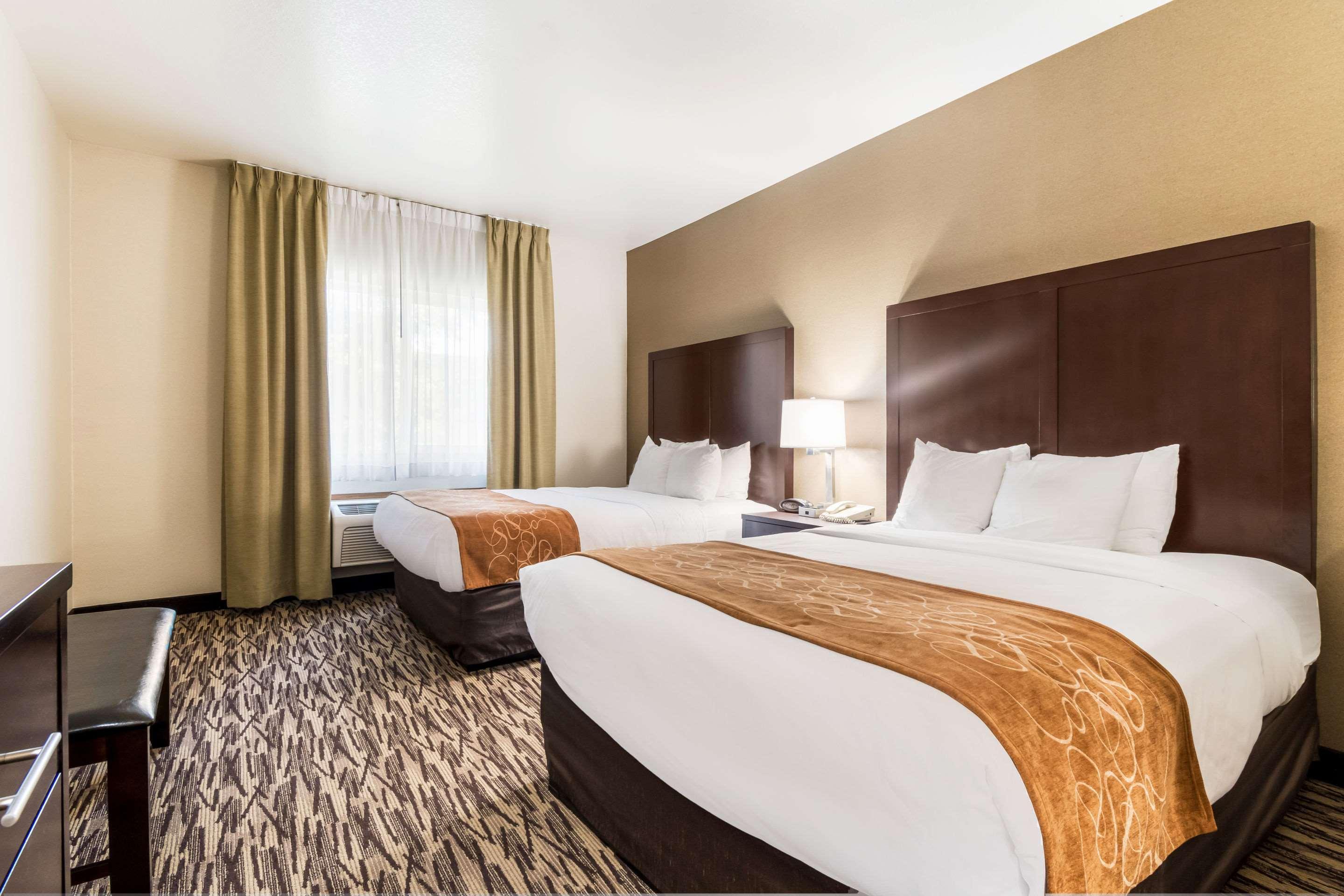 Comfort Airport Hotel 2*