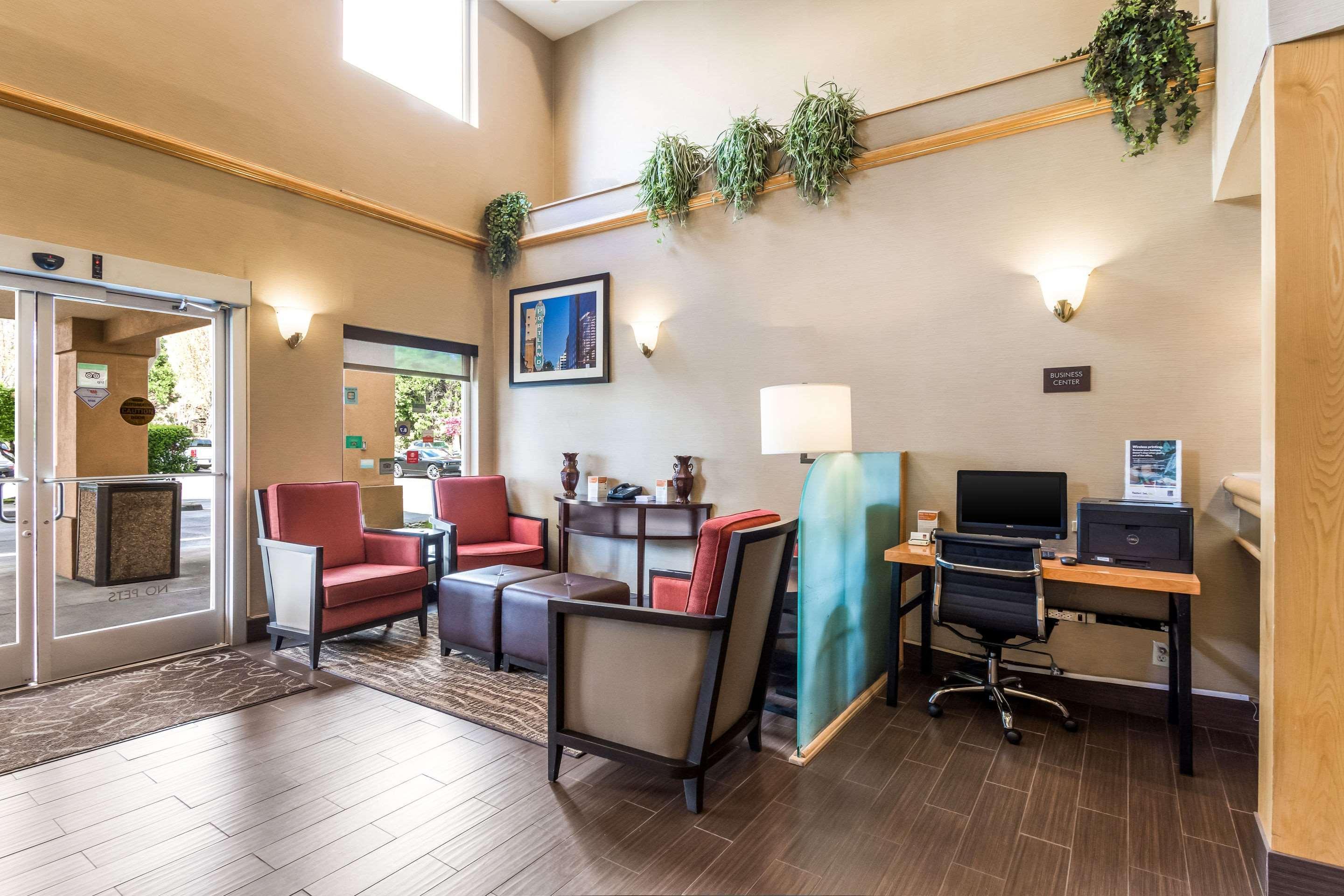 Comfort Airport Hotel