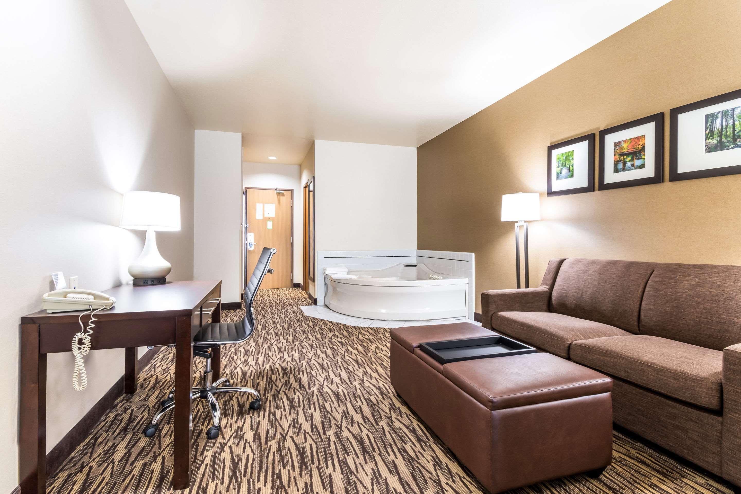 Hotel Comfort Airport 2*